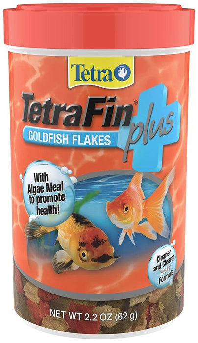 Tetra TetraFin Plus Goldfish Flakes Fish Food with Algae Meal to Promote Growth